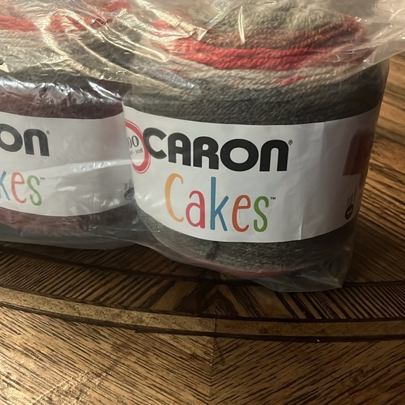 3 pack Caron Cakes Yarn - Picture 5 of 12